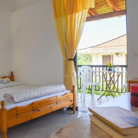 Spacious Studio Just 150m To The Beach *